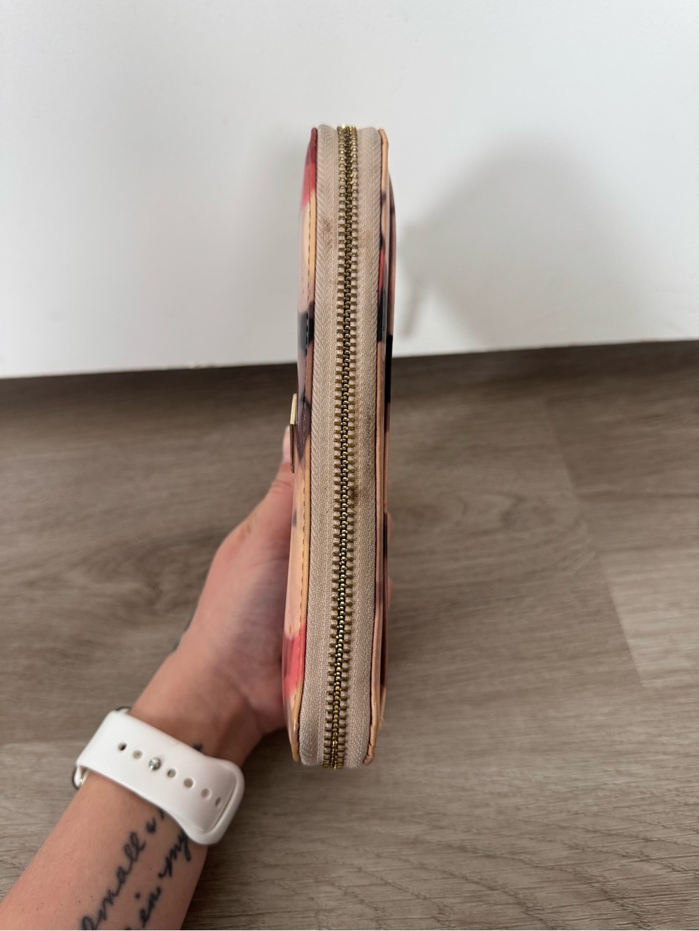 Kate Spade New York Zip Around Wallet Storybook Lining Pink Bokeh Print - Picture 8 of 10